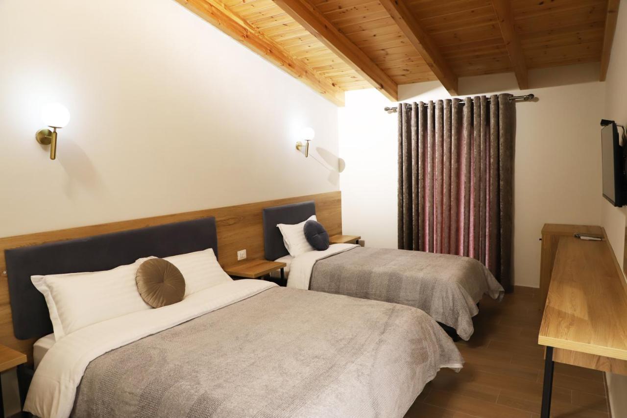 Mili Hotel Berat Exterior photo