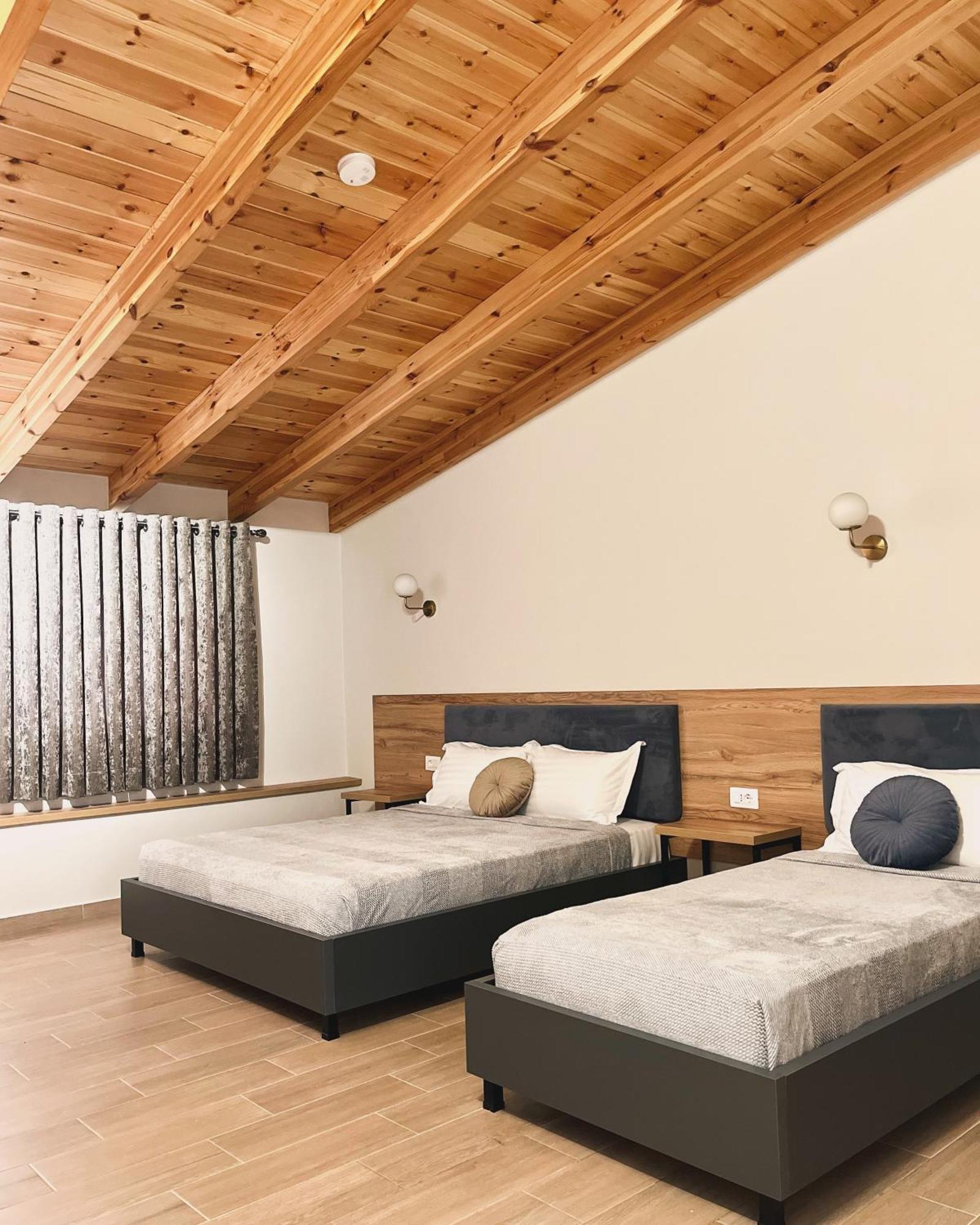 Mili Hotel Berat Exterior photo