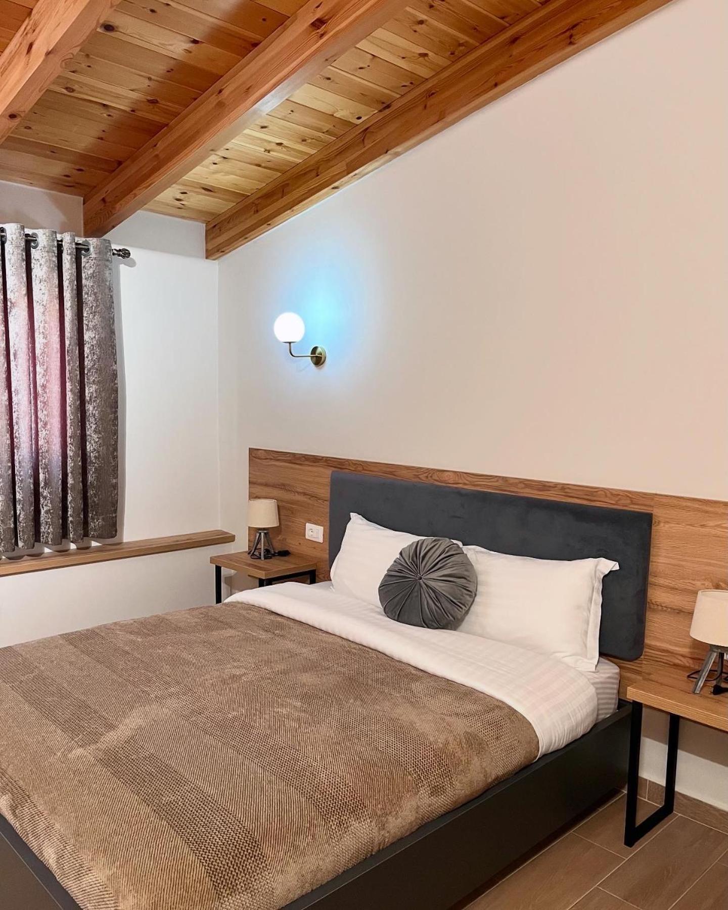 Mili Hotel Berat Exterior photo